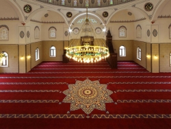 Akrilik Cami Halıları